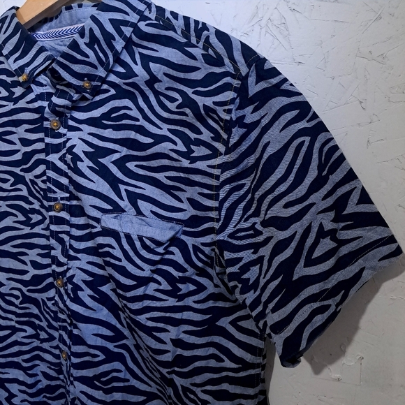 Sovereign code |Men's Zebra Print Shirt - Black and blue - Picture 5 of 10